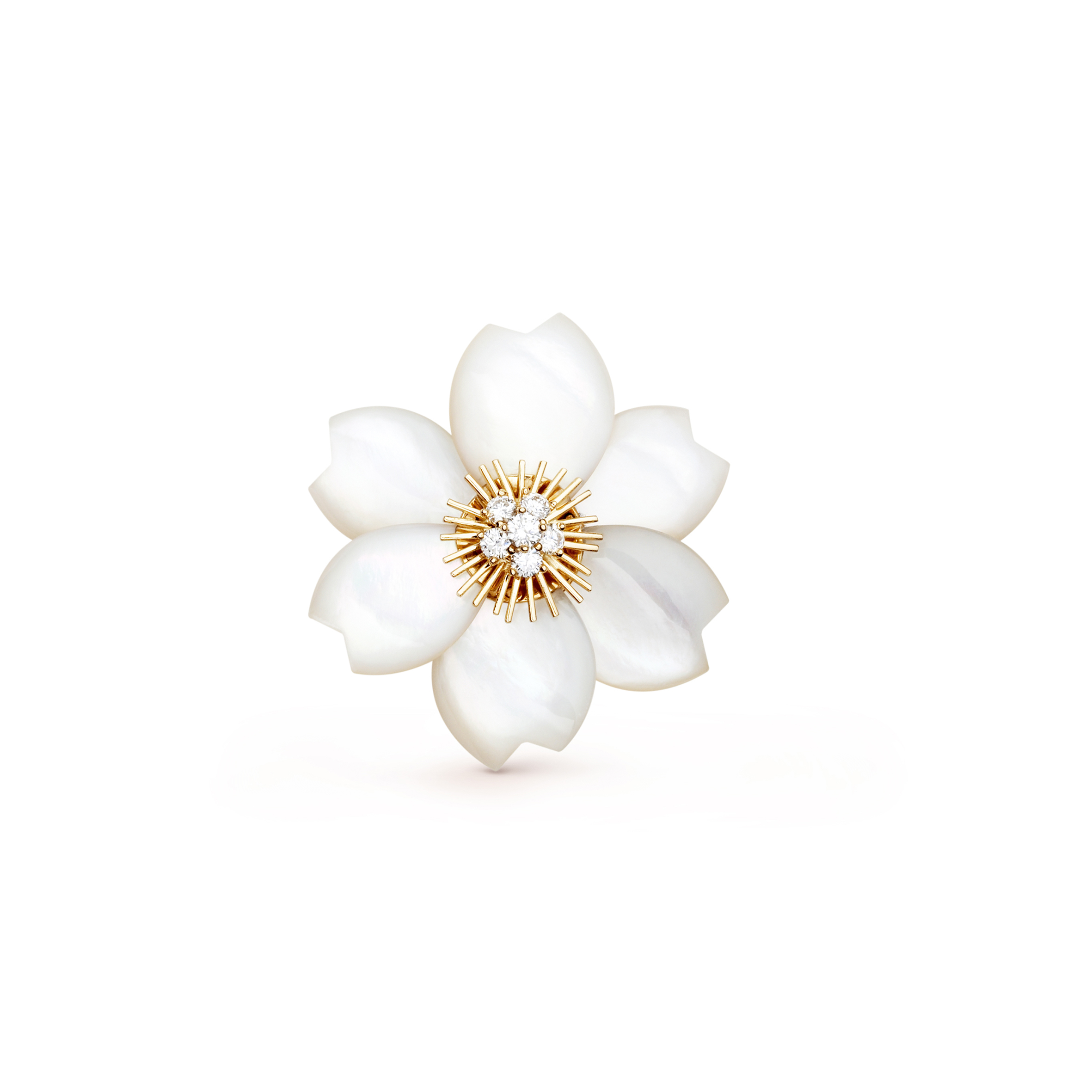 VAN CLEEF ARPELS ROSE DE NOËL CLIP, MEDIUM MODEL - YELLOW GOLD, DIAMOND, MOTHER-OF-PEARL  VCARA53400